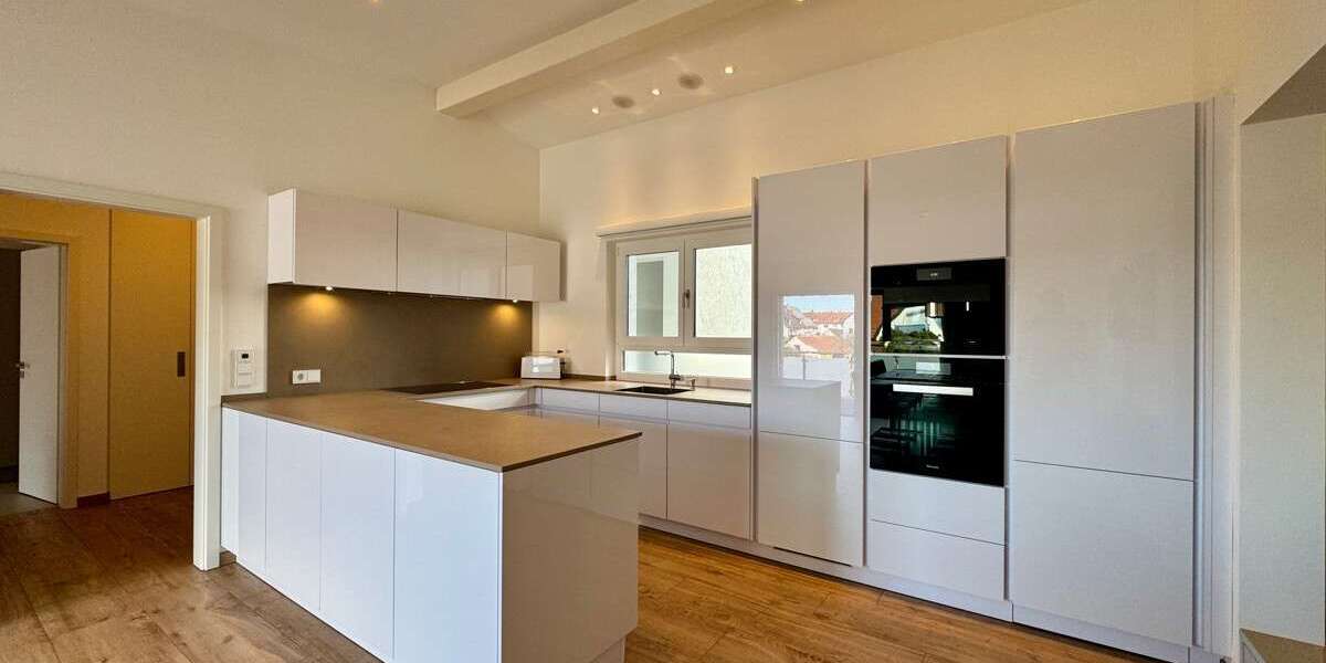 Etagenwohnung Bergrheinfeld - 5 Zimmer, 136 m&sup2;, 1.100&euro; | Angebot:25477220