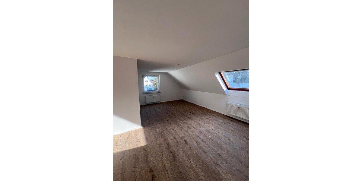 Dachgeschoßwohnung Barsinghausen - 4 Zimmer, 88 m&sup2;, 840&euro; | Angebot:26552078