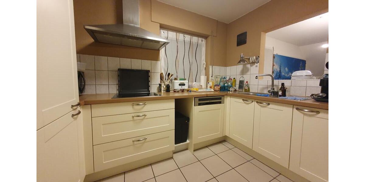 2 Zimmer DG-Wohnung in Weisweiler | WBS nötig | zum 01.12.2025 zimmer