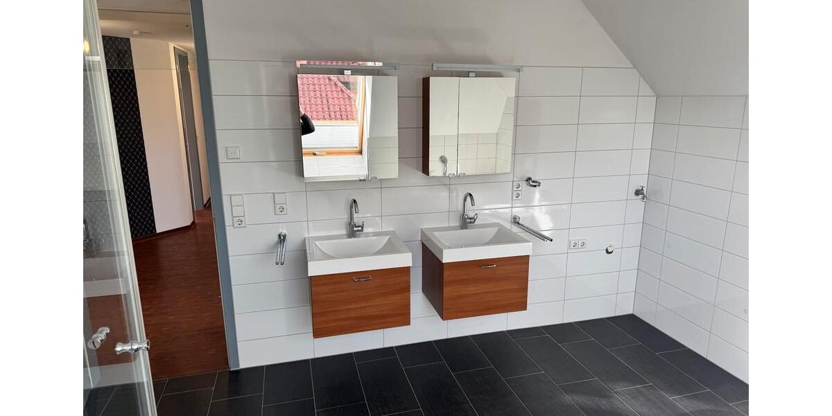 Etagenwohnung Twist - 5 Zimmer, 135 m&sup2;, 920&euro; | Angebot:26151124