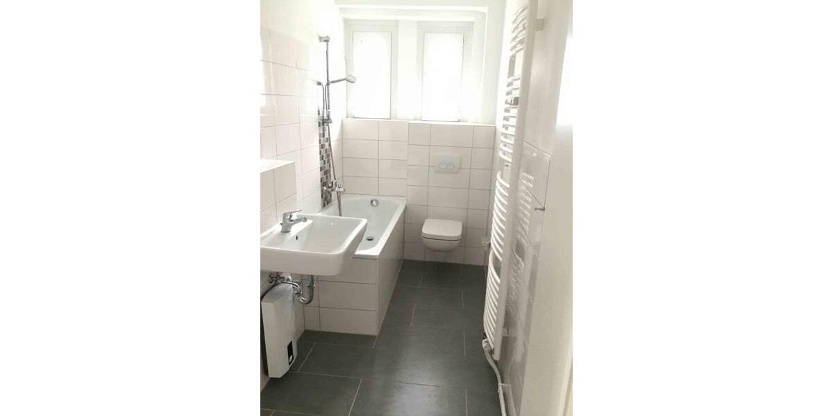 Schicke 3,5-Zimmer-Wohnung mit Balkon und Garten 3 zimmer