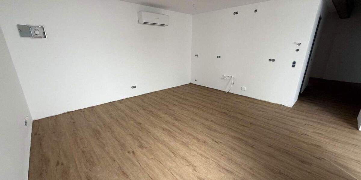 Etagenwohnung Volkach Astheim - 3 Zimmer, 100 m&sup2;, 1.200&euro; | Angebot:25657483