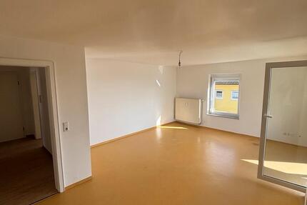3 Zimmer Wohnung *Saniert* *Balkon* zimmer