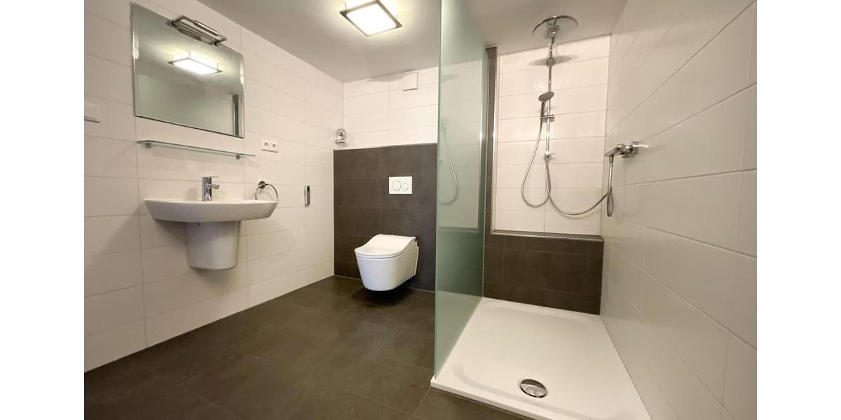 Etagenwohnung Mülheim an der Ruhr Heißen - 4 Zimmer, 173 m&sup2;, 1.700&euro; | Angebot:24751932