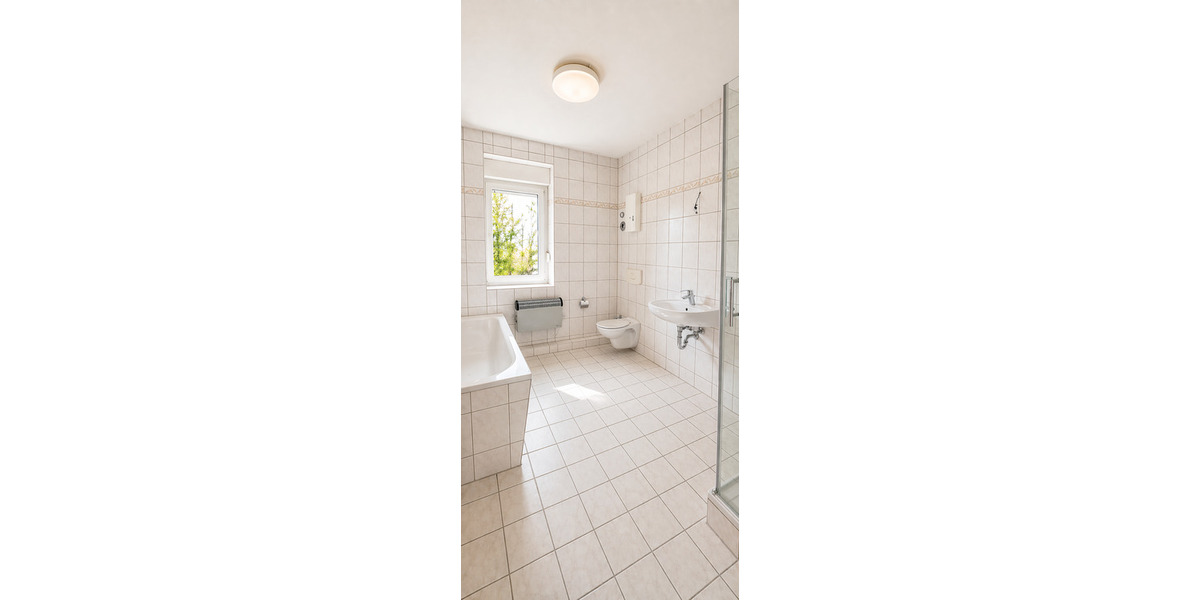 Etagenwohnung Sondershausen - 3 Zimmer, 85 m&sup2;, 560&euro; | Angebot:26289763