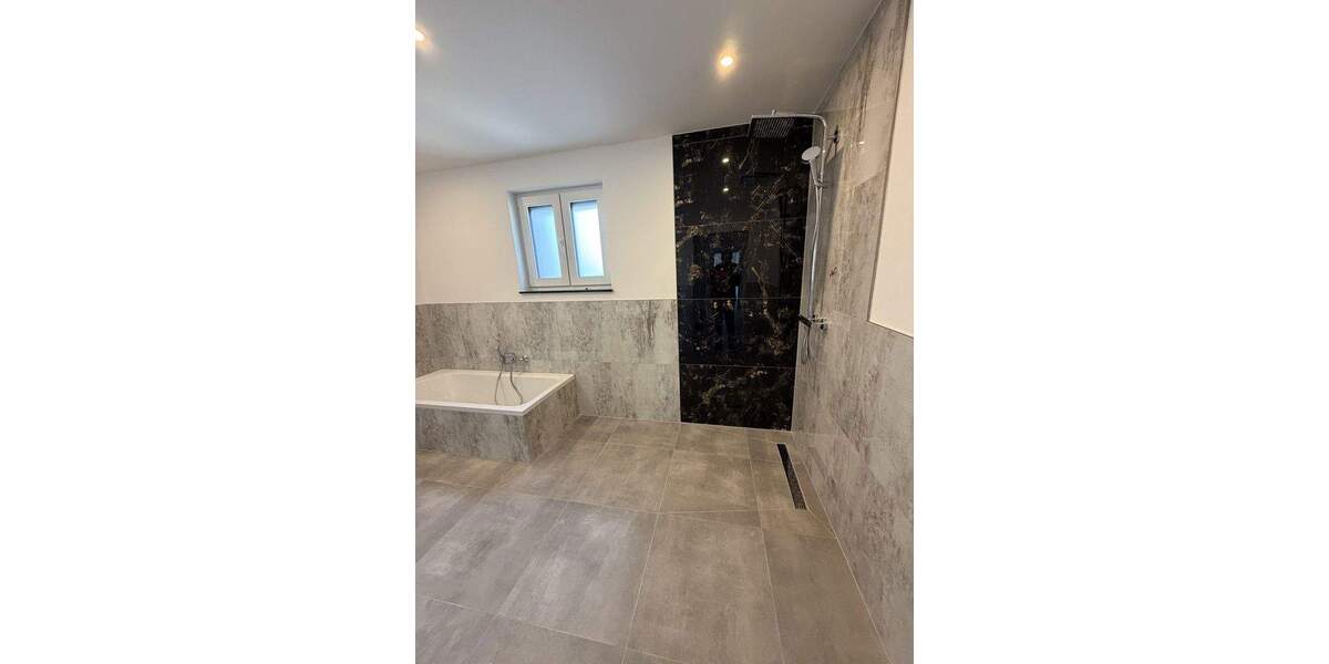 Reihenmittelhaus Ofenbach Bieber - 7 Zimmer, 200 m&sup2;, 3.000&euro; | Angebot:24031809