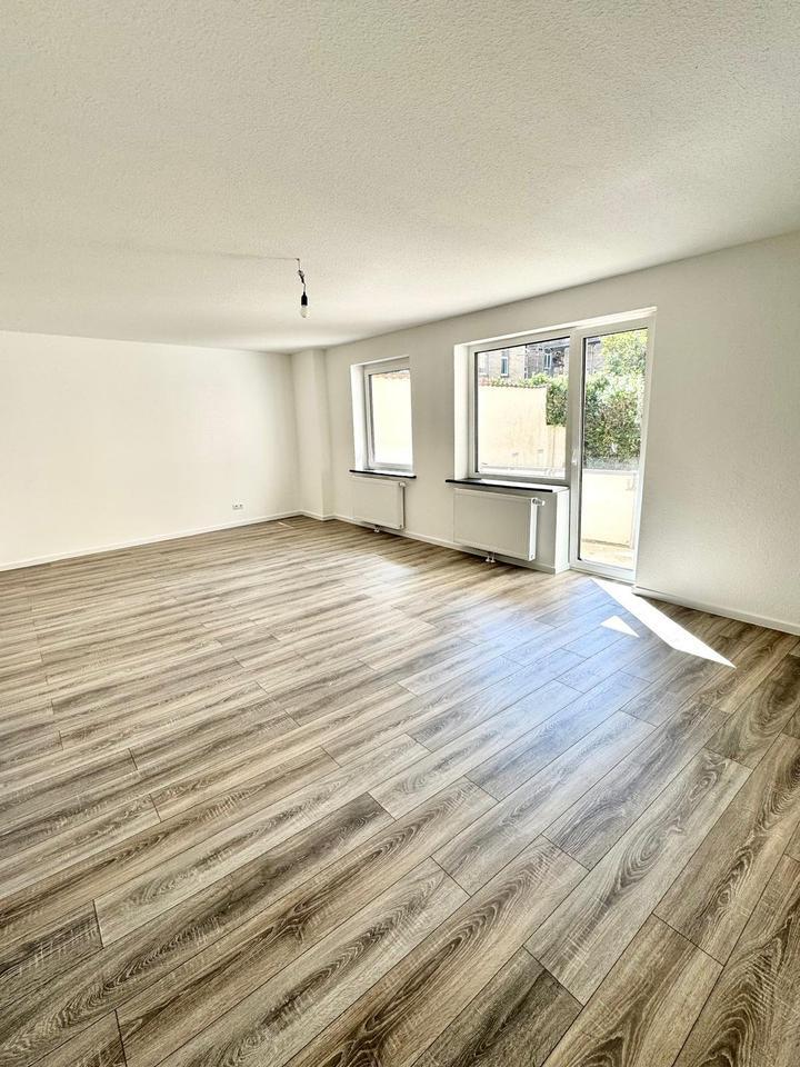 Frisch sanierte 2-Zimmer-Erdgeschosswohnung – Erstbezug mit neuer zimmer