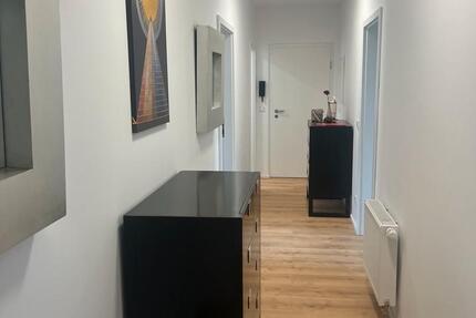 Möbliert Zimmern in 3er WG 1 zimmer