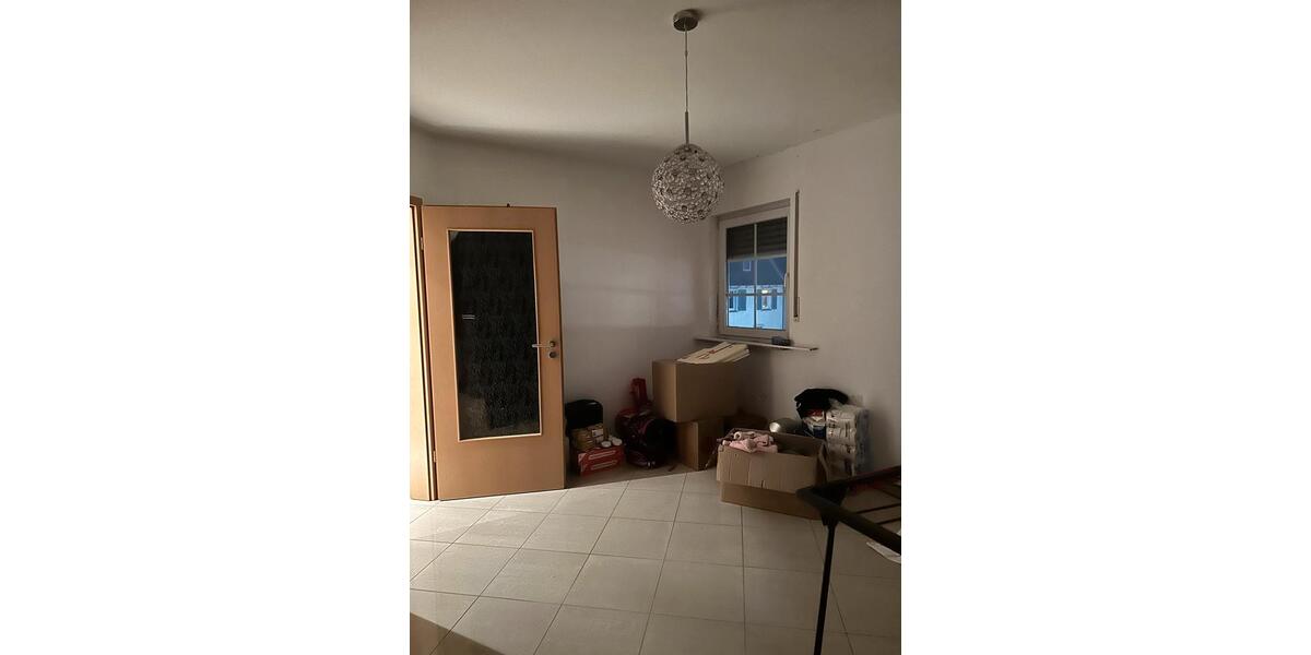 Etagenwohnung Steffenberg - 5 Zimmer, 110 m&sup2;, 1.500&euro; | Angebot:24493642