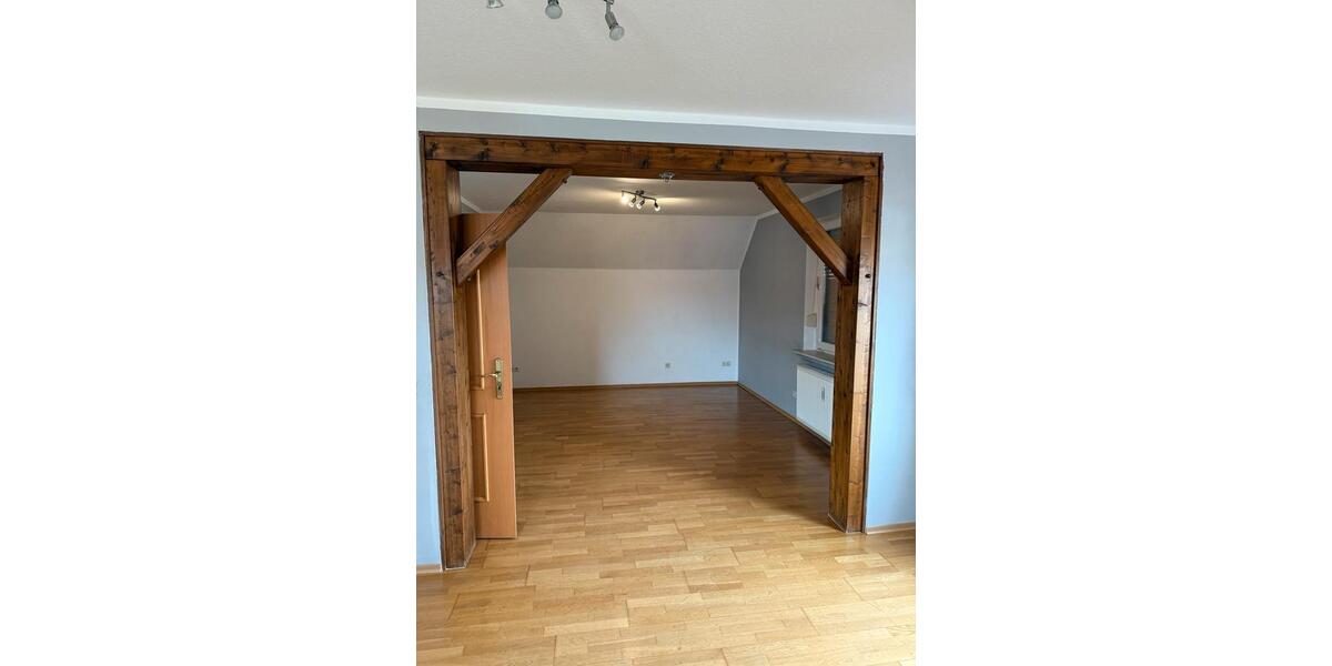 Dachgeschoßwohnung Südheide - 4 Zimmer, 100 m&sup2;, 700&euro; | Angebot:26023141