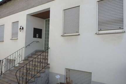 Haus Frankweiler - 5 Zimmer, 160 m&sup2;, 1.300&euro; | Angebot:27204607