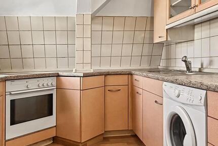 Warmmiete 340 € – Jobcenter OK - Helle DG-Wohnung im Zentrum 1 zimmer