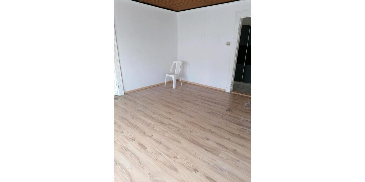 Etagenwohnung Varel - 3 Zimmer, 75 m&sup2;, 700&euro; | Angebot:26615485