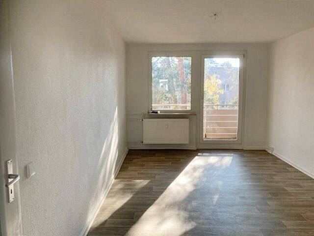 Etagenwohnung Hermsdorf - 3 Zimmer, 59 m&sup2;, 350&euro; | Angebot:26797081