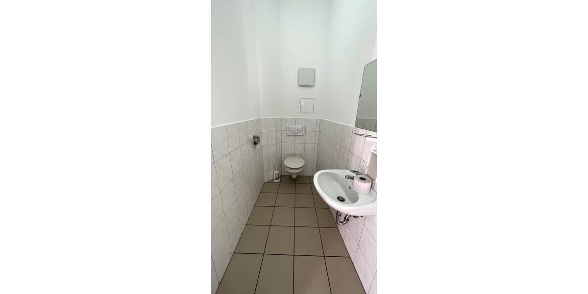 Laden oder BüroVersicherung - Attraktives LadengeschäftBüro in guter Lage zu vermieten! - Gewerbeobjekt Geringswalde | Angebot:10091719