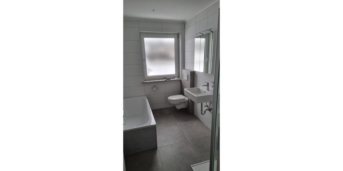 Erdgeschoßwohnung Winterbach - 4 Zimmer, 96 m&sup2;, 850&euro; | Angebot:24802555