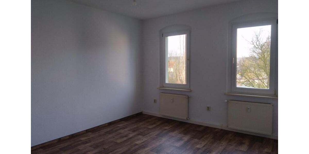 Etagenwohnung Weida - 3 Zimmer, 51 m&sup2;, 310&euro; | Angebot:26586314