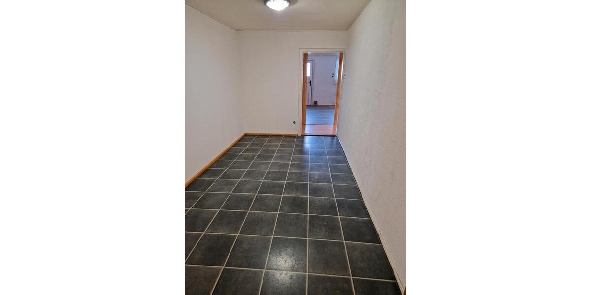 Dachgeschoßwohnung Obing - 4 Zimmer, 95 m&sup2;, 950&euro; | Angebot:25841132