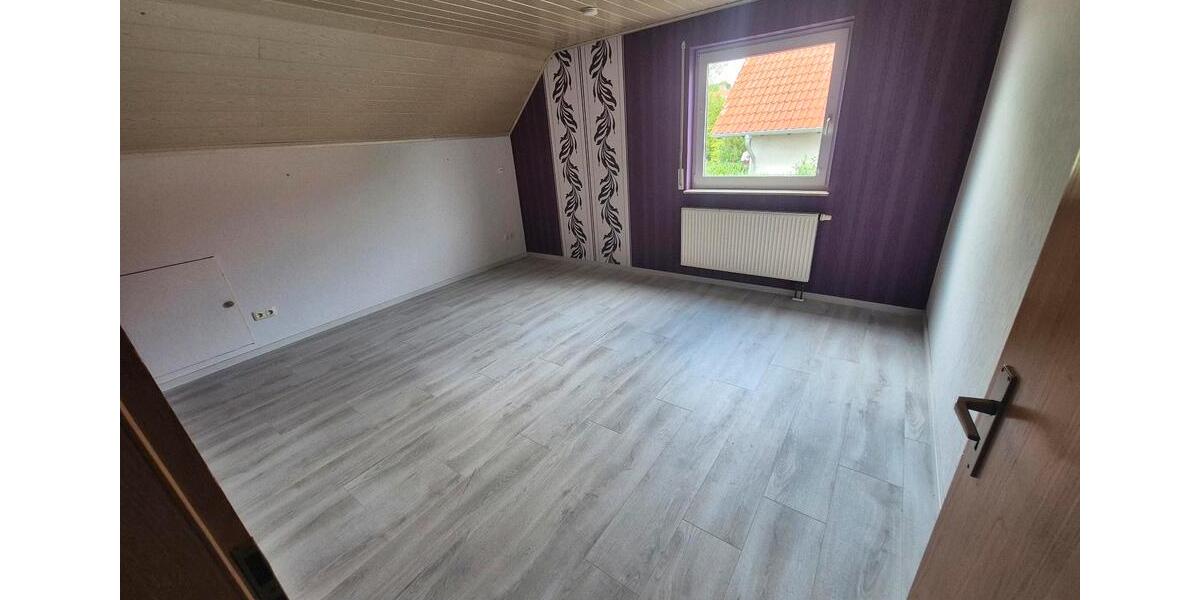 Etagenwohnung Kirchhain - 3 Zimmer, 90 m&sup2;, 900&euro; | Angebot:26293236