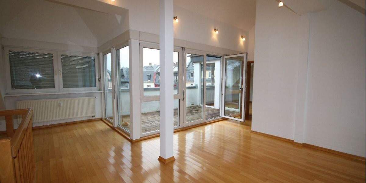 Etagenwohnung Frankfurt am Main Bornheim - 5 Zimmer, 145 m&sup2;, 2.550&euro; | Angebot:25110323