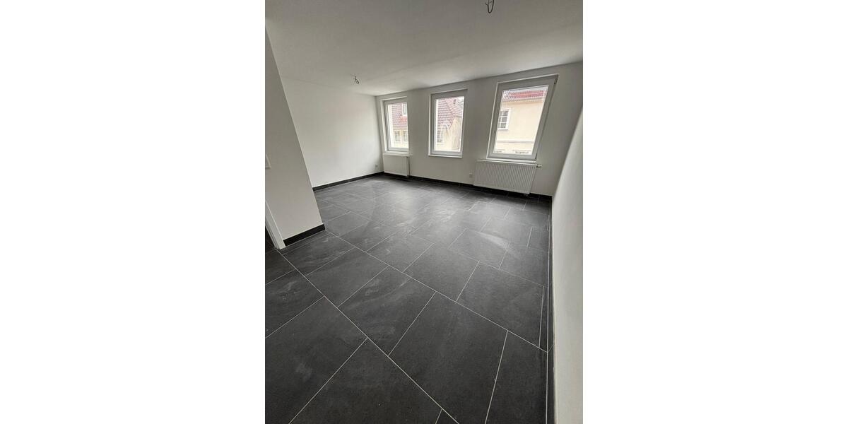 Dachgeschoßwohnung Vlotho - 3 Zimmer, 80 m&sup2;, 700&euro; | Angebot:26651753