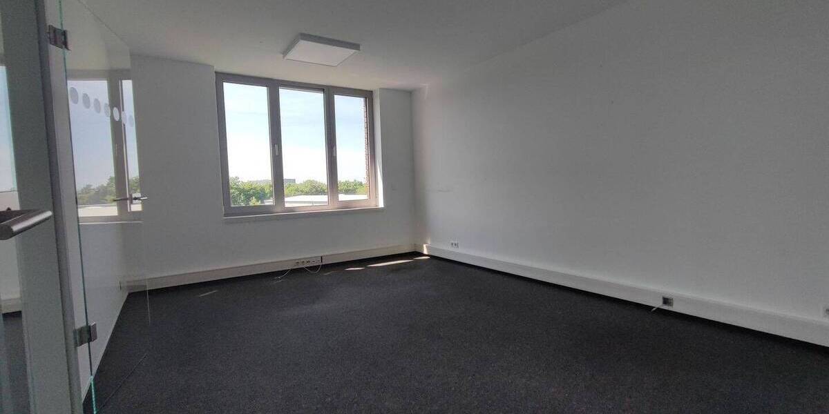 Gewerbeobjekt Kiel Wellsee - 3 Zimmer, 105 m&sup2;, 1.050&euro; | Angebot:26190940
