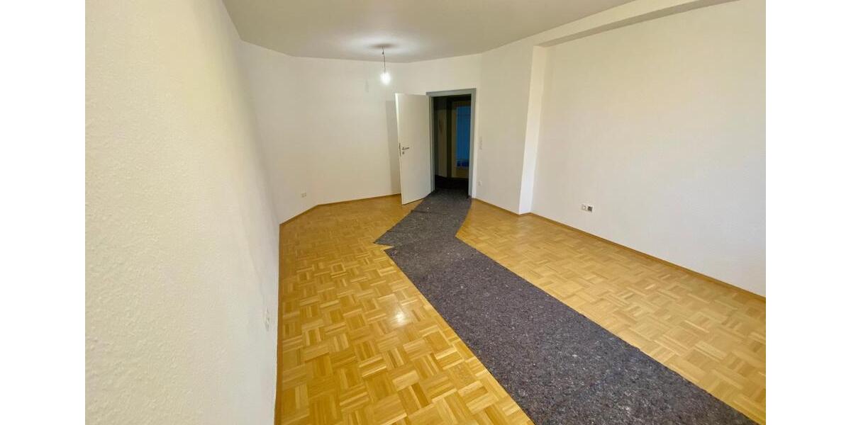 Etagenwohnung Bayreuth City - 3 Zimmer, 110 m&sup2;, 1.100&euro; | Angebot:26238596