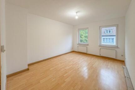 3,5 Zimmer Wohnung|Stadtmitte|komplett renoviert|62m²|Kalt: 520€| zimmer