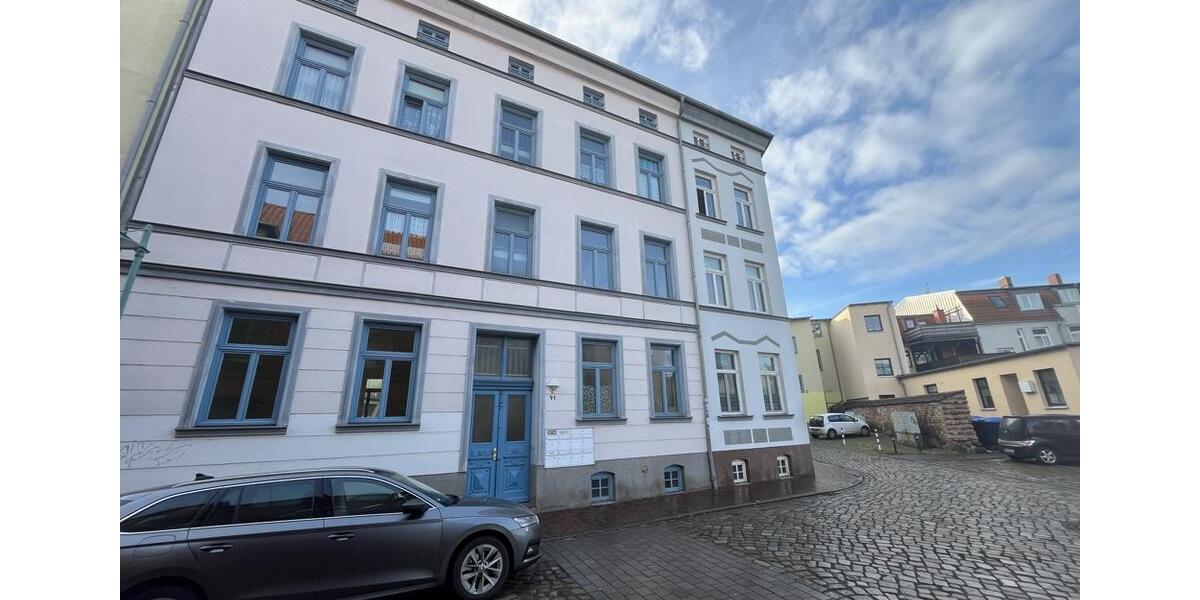 Dachgeschoßwohnung Güstrow - 1.5 Zimmer, 39 m&sup2;, 280&euro; | Angebot:24553105