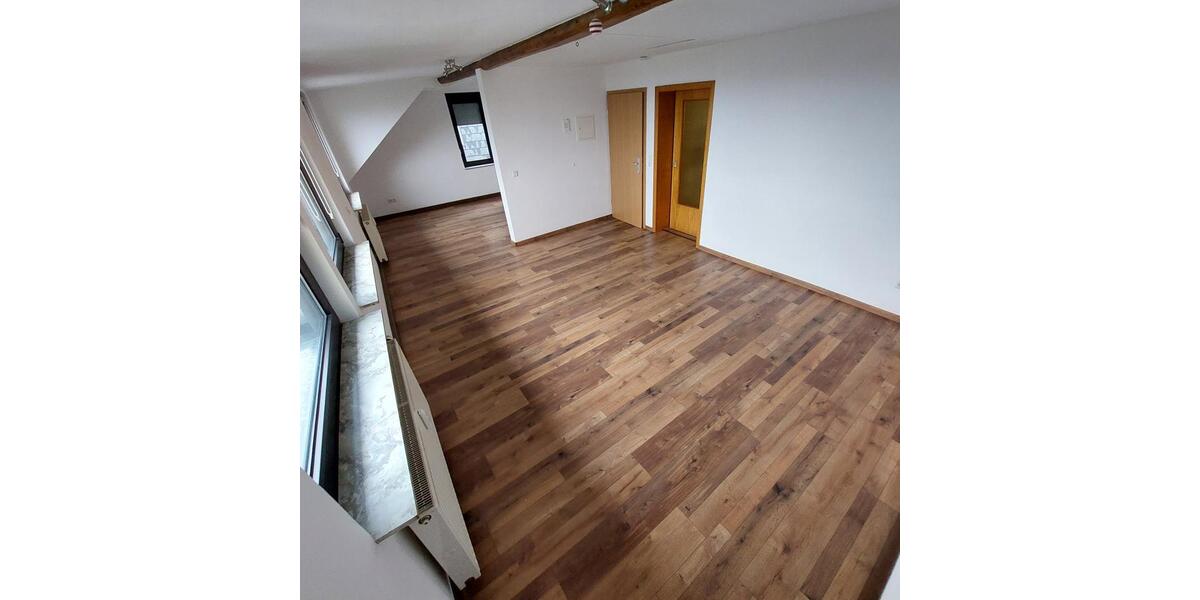 Dachgeschoßwohnung Saarbrücken West - 2 Zimmer, 55 m&sup2;, 430&euro; | Angebot:24786336