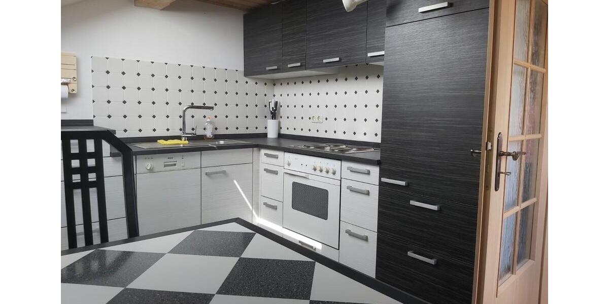 Dachgeschoßwohnung Roßbach - 2 Zimmer, 50 m&sup2;, 695&euro; | Angebot:25339741