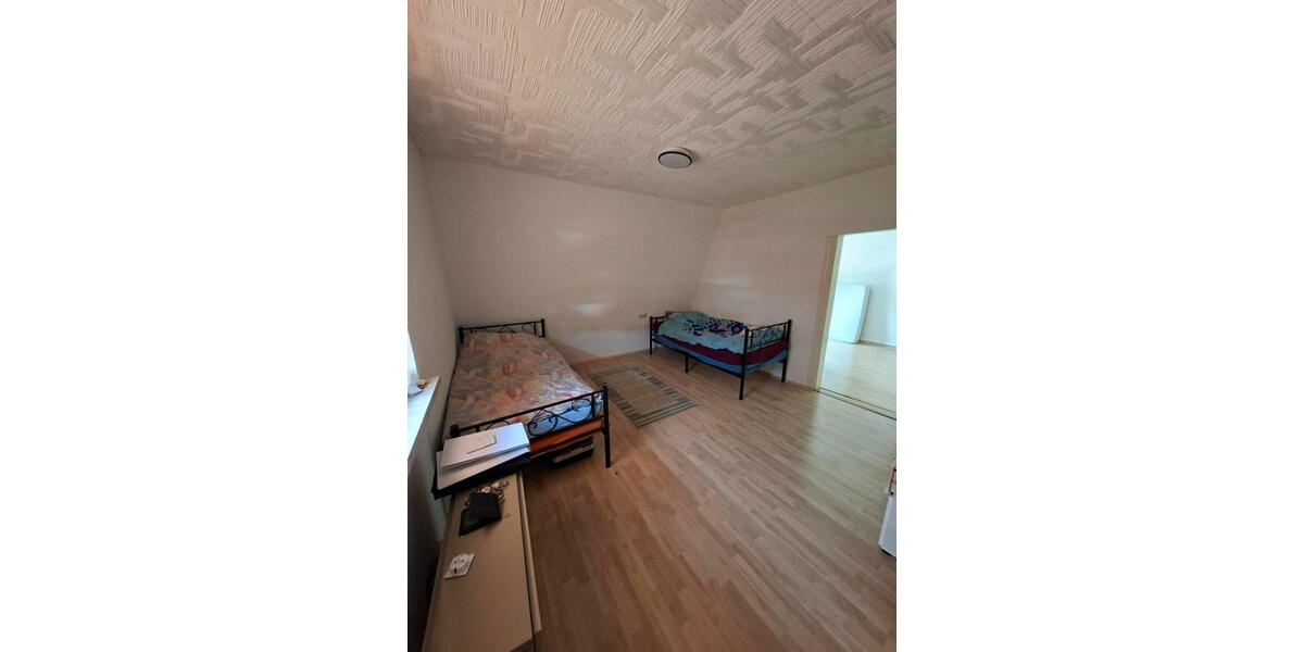 Etagenwohnung Helsa - 6 Zimmer, 102 m&sup2;, 1.000&euro; | Angebot:24730510