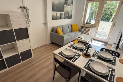 Voll möbliertes Zimmer für 2 Pers. in 4er WG mit Blick ins grüne