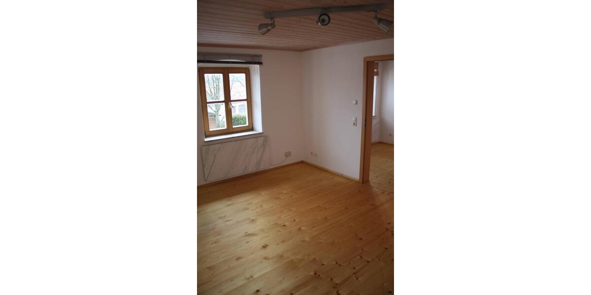 Etagenwohnung Wenzenbach - 2 Zimmer, 40 m&sup2;, 350&euro; | Angebot:26676115