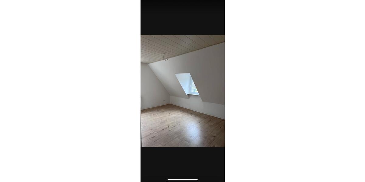 Dachgeschoßwohnung Herborn - 3 Zimmer, 70 m&sup2;, 650&euro; | Angebot:24717927