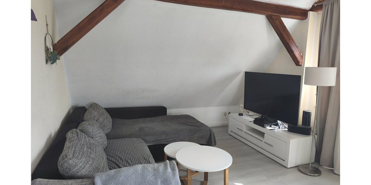 Heringen-Widdershausen, 2 ZKB im DG + Balkon - Dachgeschoßwohnung Heringen (Werra) Widdershausen | Angebot:26179802