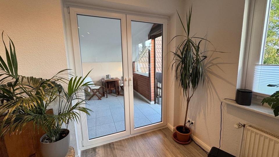 Dachgeschoßwohnung Trittau - 2 Zimmer, 80 m&sup2;, 1.100&euro; | Angebot:26663280