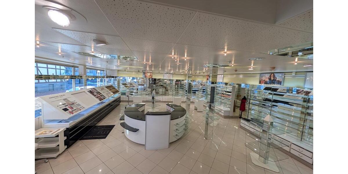 Reihenhaus Ratzeburg - 10 Zimmer, 582 m&sup2;, 3.500&euro; | Angebot:24551388