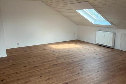 Helle 1,5 Zimmer Wohnung