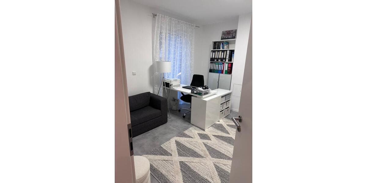 Etagenwohnung Bad Oeynhausen - 3 Zimmer, 153 m&sup2;, 1.889&euro; | Angebot:26483954