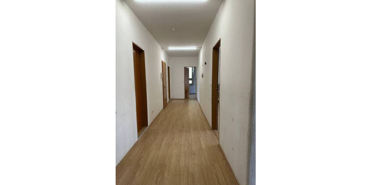 Zimmer Wilhelmshaven Innenstadt - 5 Zimmer, 120 m&sup2;, 700&euro; | Angebot:25696213