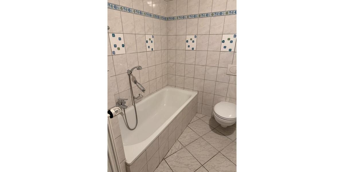 Erdgeschoßwohnung Bad Vilbel - 2.5 Zimmer, 70 m&sup2;, 900&euro; | Angebot:25943868