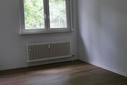 Schöne 3-Zimmer-Wohnung mit Tageslichtbad und Balkon in Hanau-Großauheim zu vermieten
