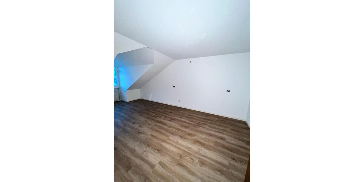 Dachgeschoßwohnung Darmstadt Darmstadt-West - 2.5 Zimmer, 84 m&sup2;, 1.420&euro; | Angebot:24616838
