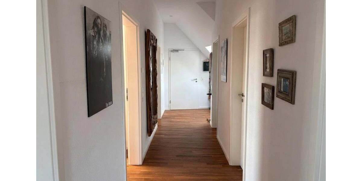 Dachgeschoßwohnung Neustadt an der Aisch - 3 Zimmer, 88 m&sup2;, 1.270&euro; | Angebot:26407168