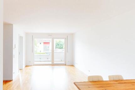 Ideal für Singles und Paare: moderne 2-Zimmer Wohnung mit Südloggia zimmer