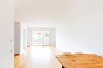 Ideal für Singles und Paare: moderne 2-Zimmer Wohnung mit Südloggia zimmer