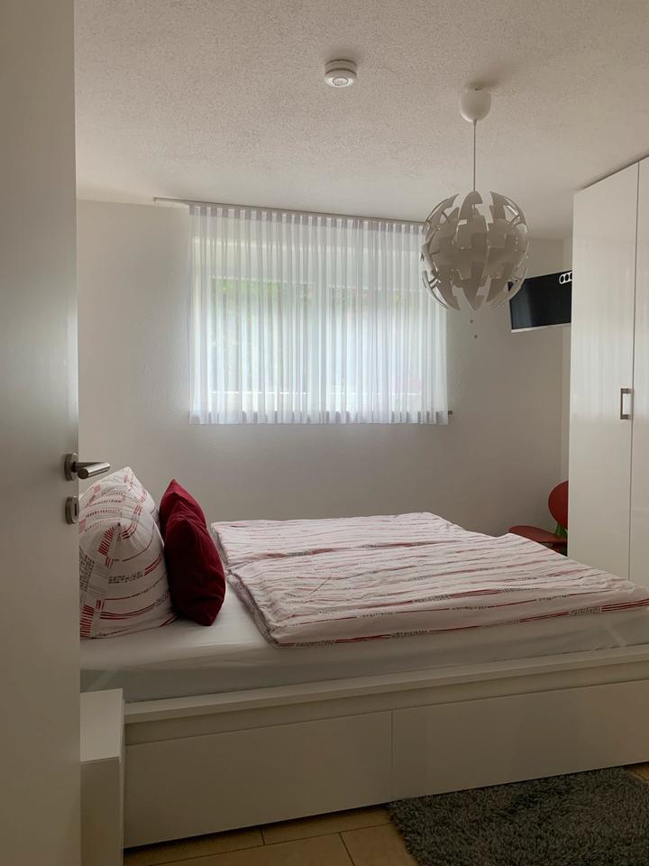 2-Zimmer-Wohnung möbliert, auf Zeit zimmer