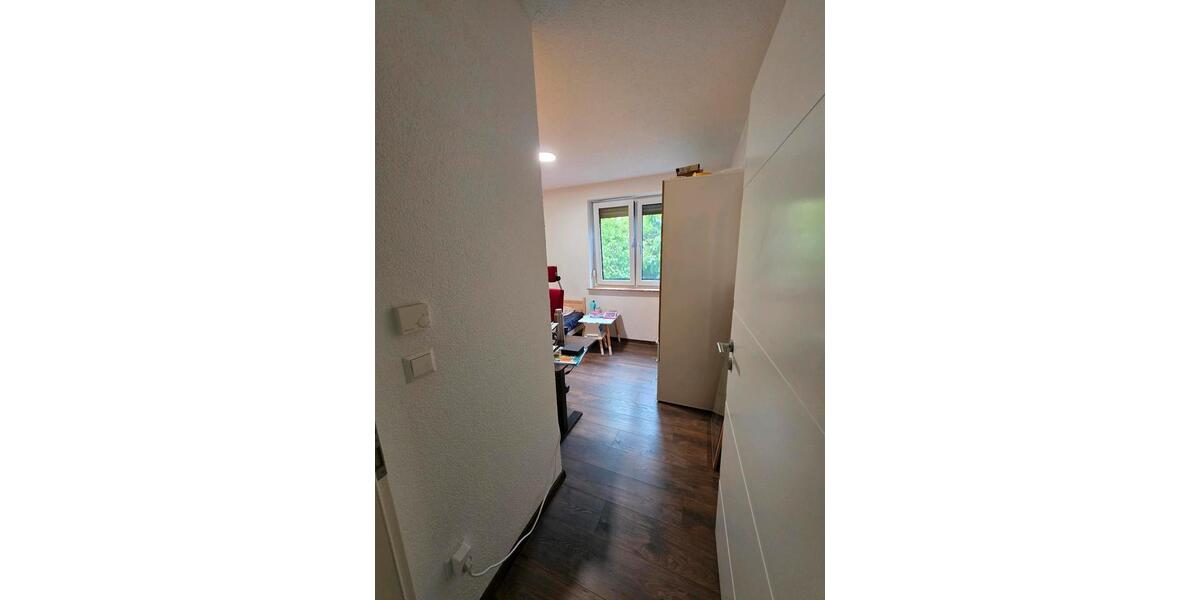 Erdgeschoßwohnung Schwaigern - 3 Zimmer, 95 m&sup2;, 1.150&euro; | Angebot:26639140