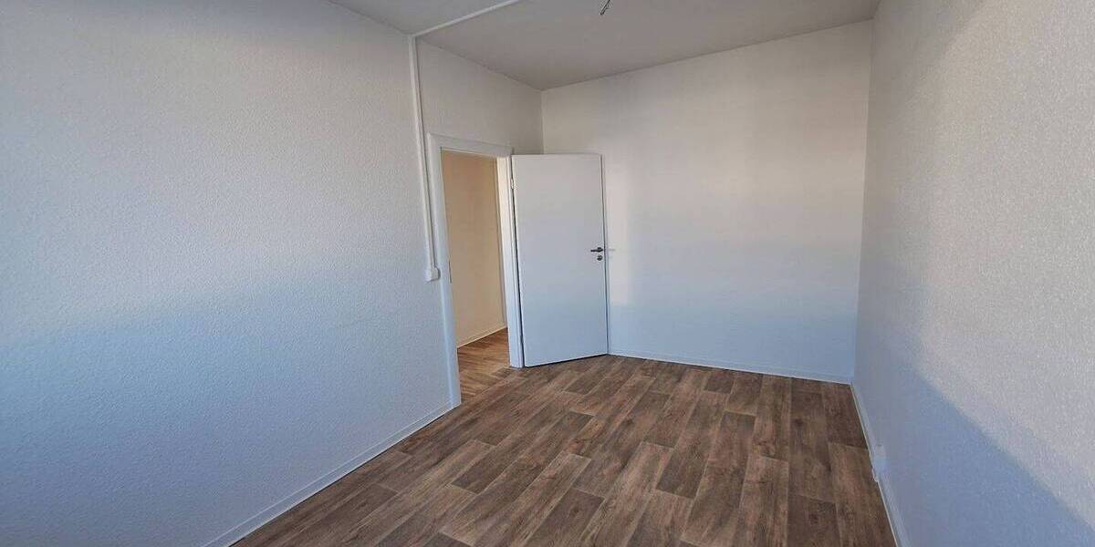 Etagenwohnung Görlitz Königshufen - 4 Zimmer, 83 m&sup2;, 490&euro; | Angebot:26751174